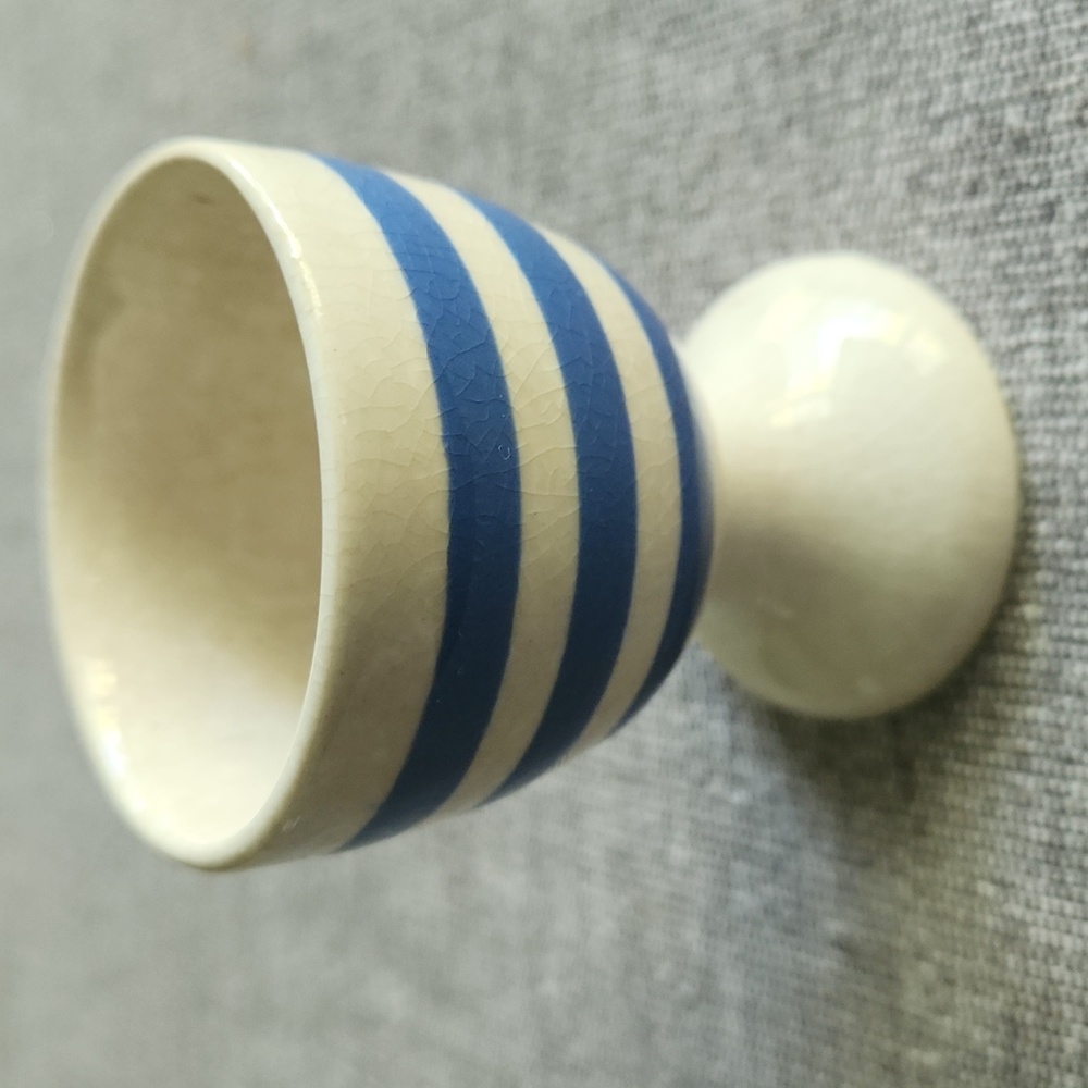 Cornishware Vintage Blue and White Stripe Egg Cup And Pepper Shaker - Picture 2 of 9